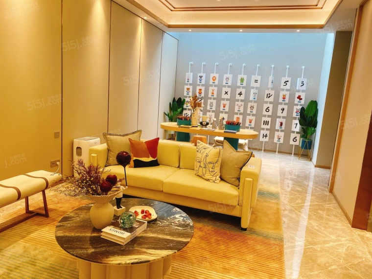 世茂同人山庄样板间