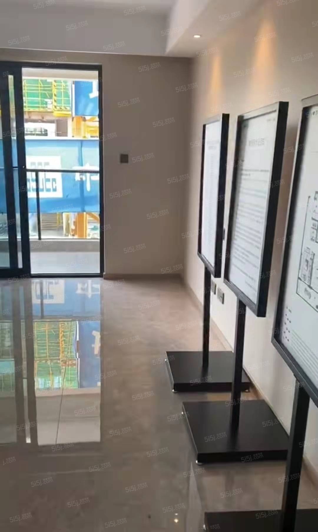 花栖云境里样板间