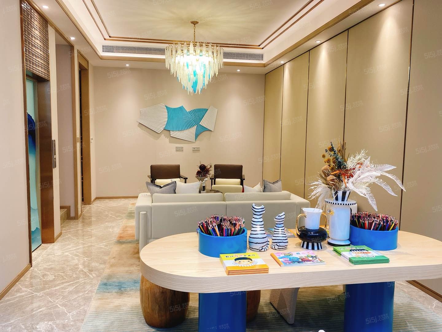 世茂同人山庄样板间