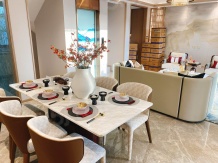 世茂同人山庄开发商营业执照相册