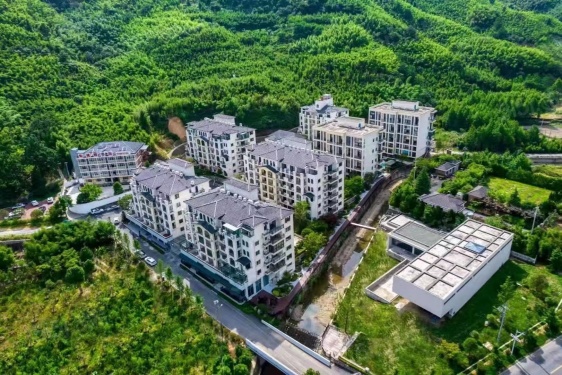 天目观山月第10张图