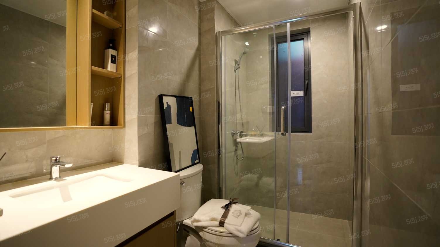 德信长粼之宸样板间