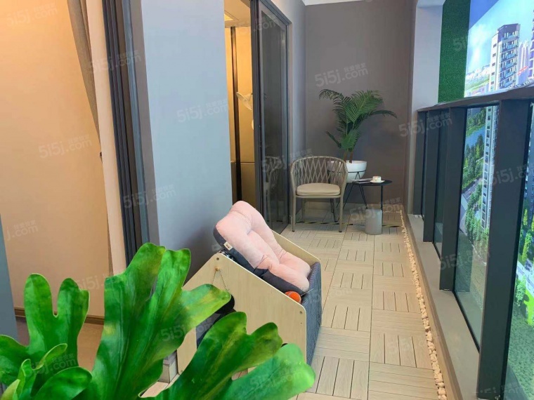 敏捷星著柏悦府样板间