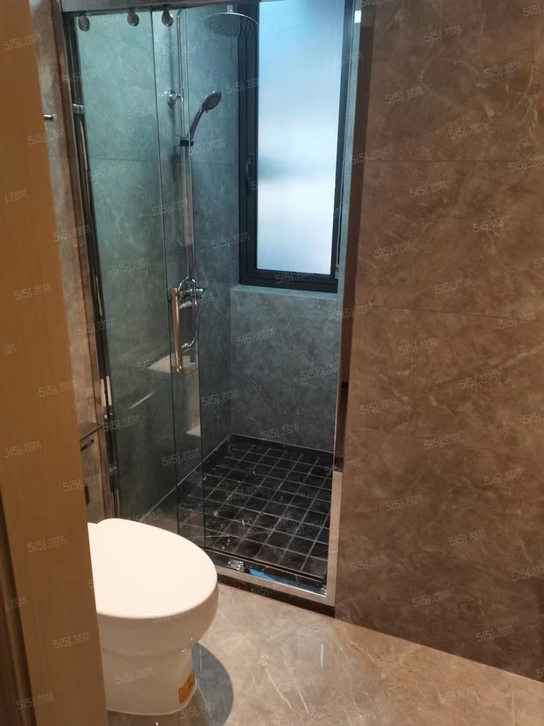 恒伟江南山庄样板间