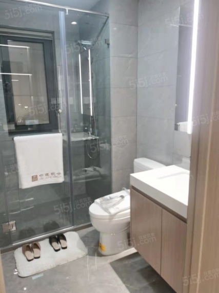中建玖海云天样板间