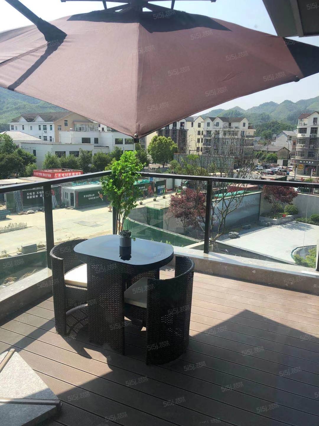 荣上青云府样板间