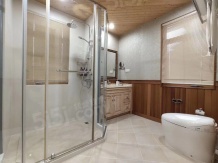 太湖御玲珑开发商营业执照相册