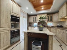 太湖御玲珑开发商营业执照相册