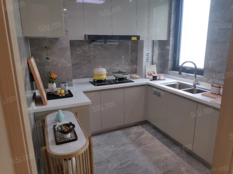 和萃澜庭样板间