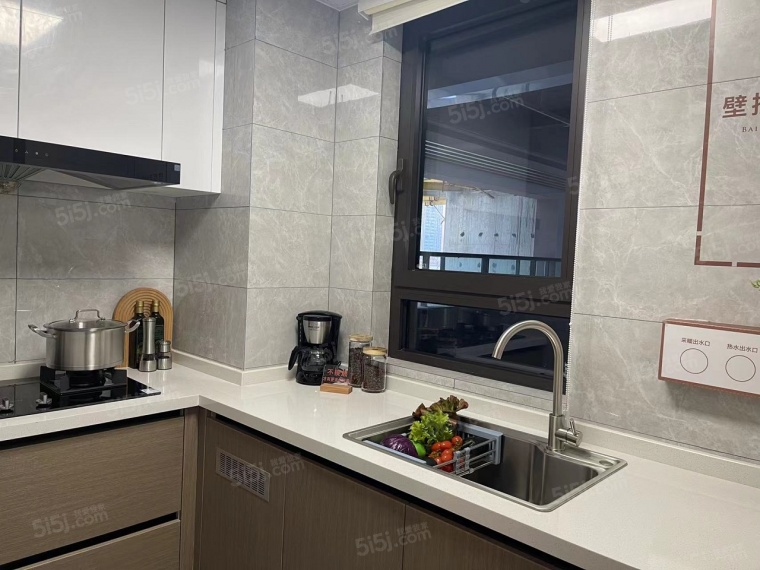 百俪华庭样板间