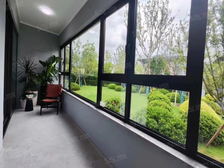 颐和铂岸江璟府样板间