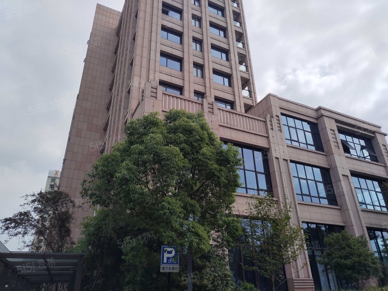 嘉隆骏实景图