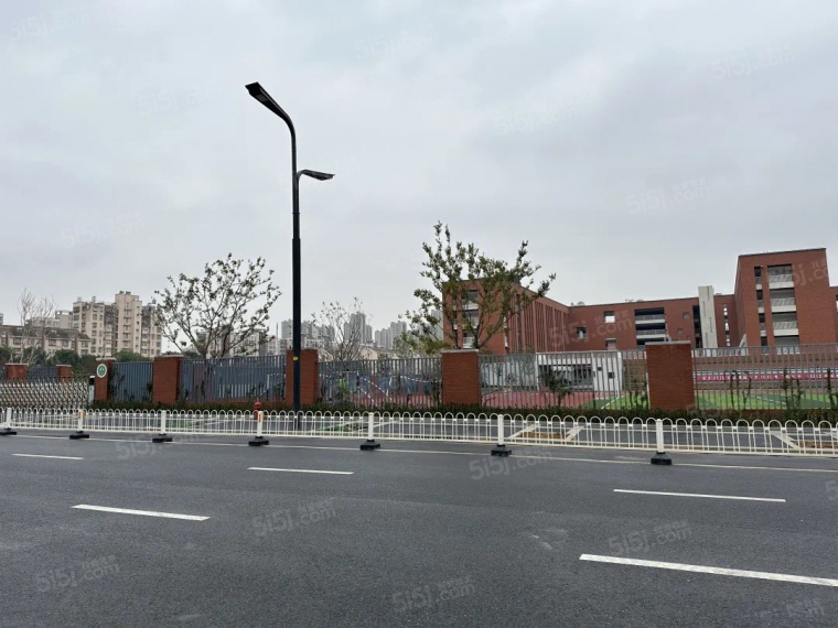 三金睿境府配套图