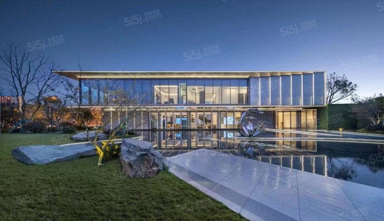 山和九著实景图