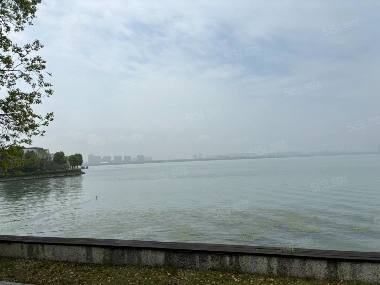音昱水中天实景图
