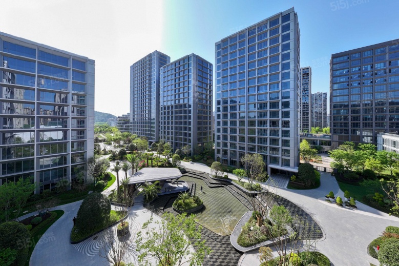 西投银泰商业城实景图