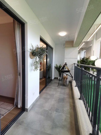 绿都东澜府（绿都广州路壹号）样板间
