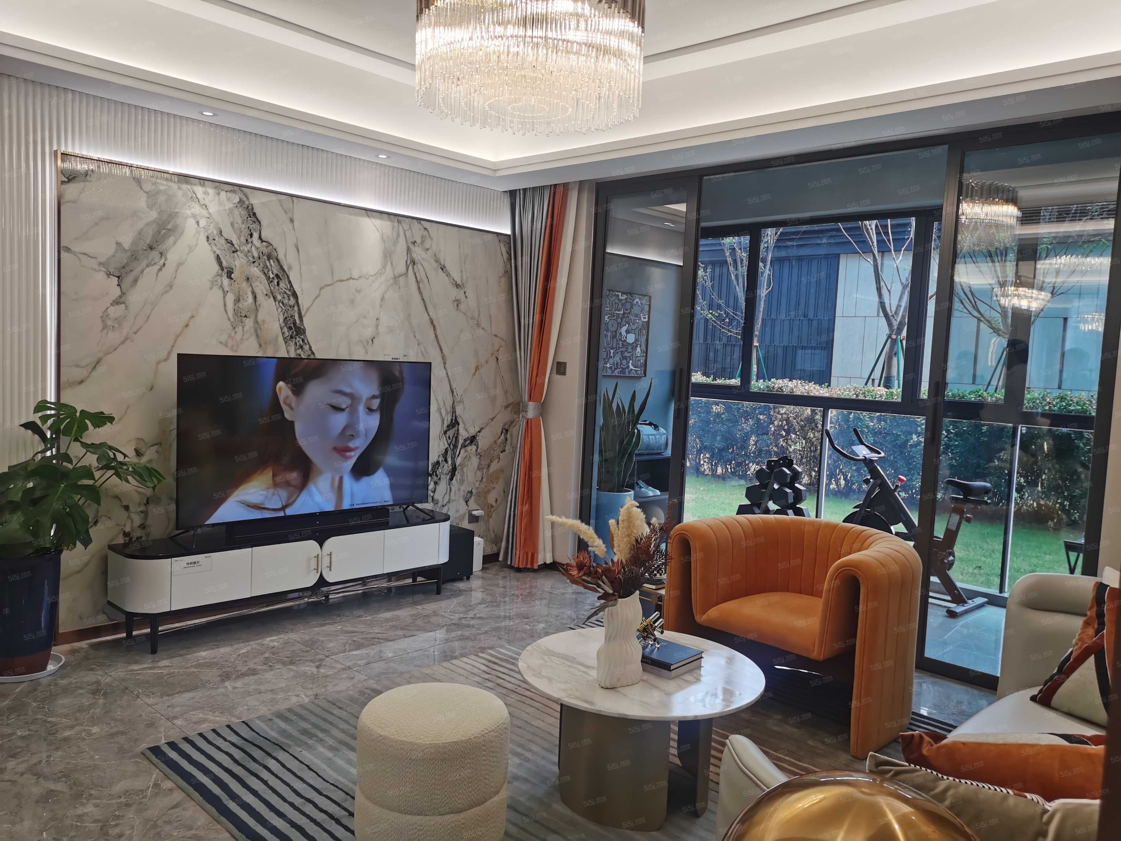 联发红城投藏珑大境样板间