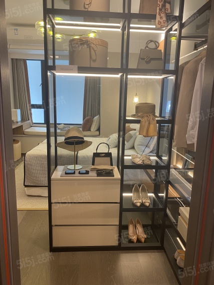 交投置业融创美的青山印样板间