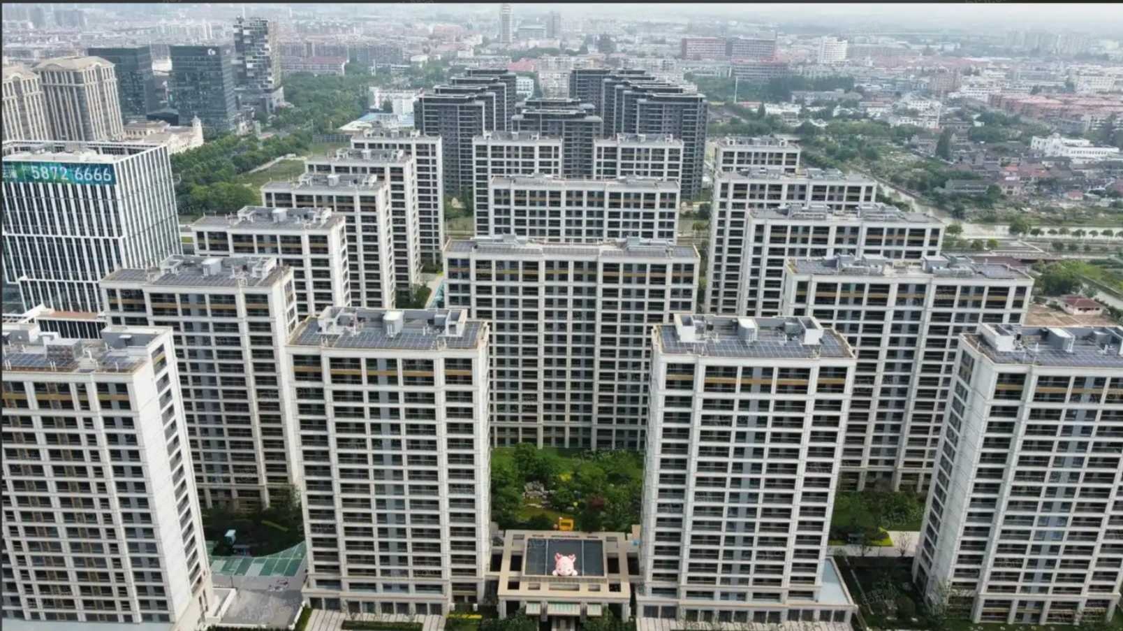 陆家嘴锦绣云澜实景图