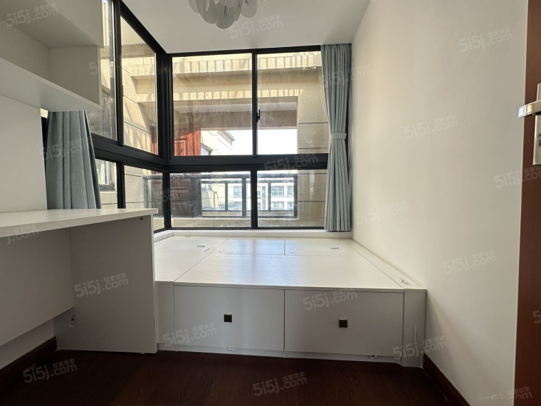 鹿鸣九里样板间