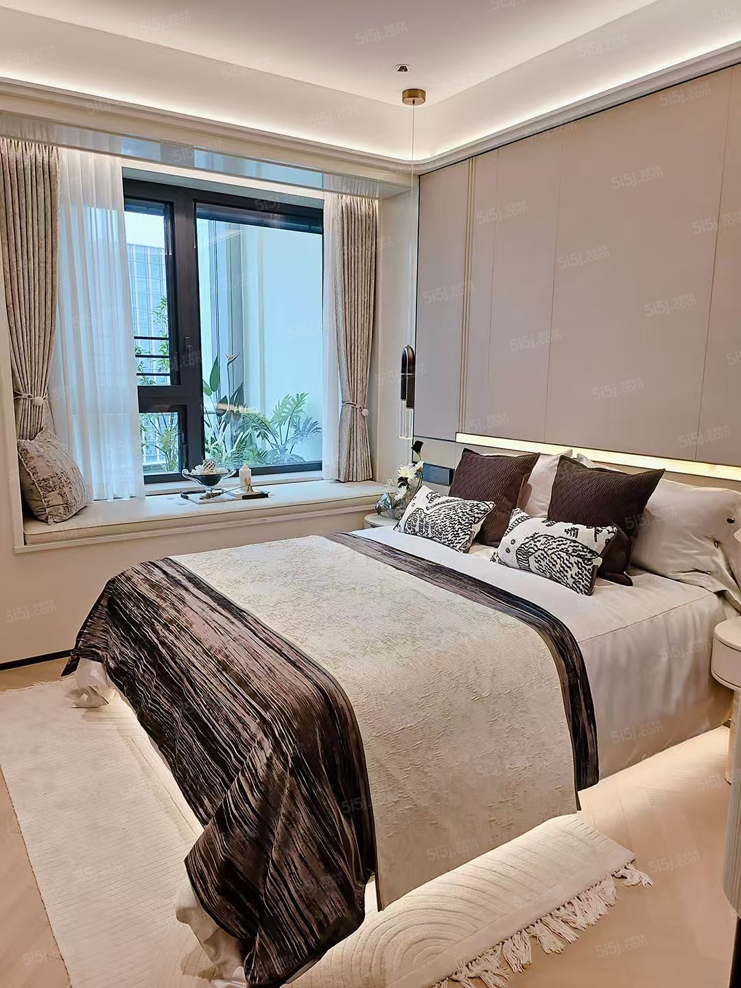 招商海上清和玺样板间