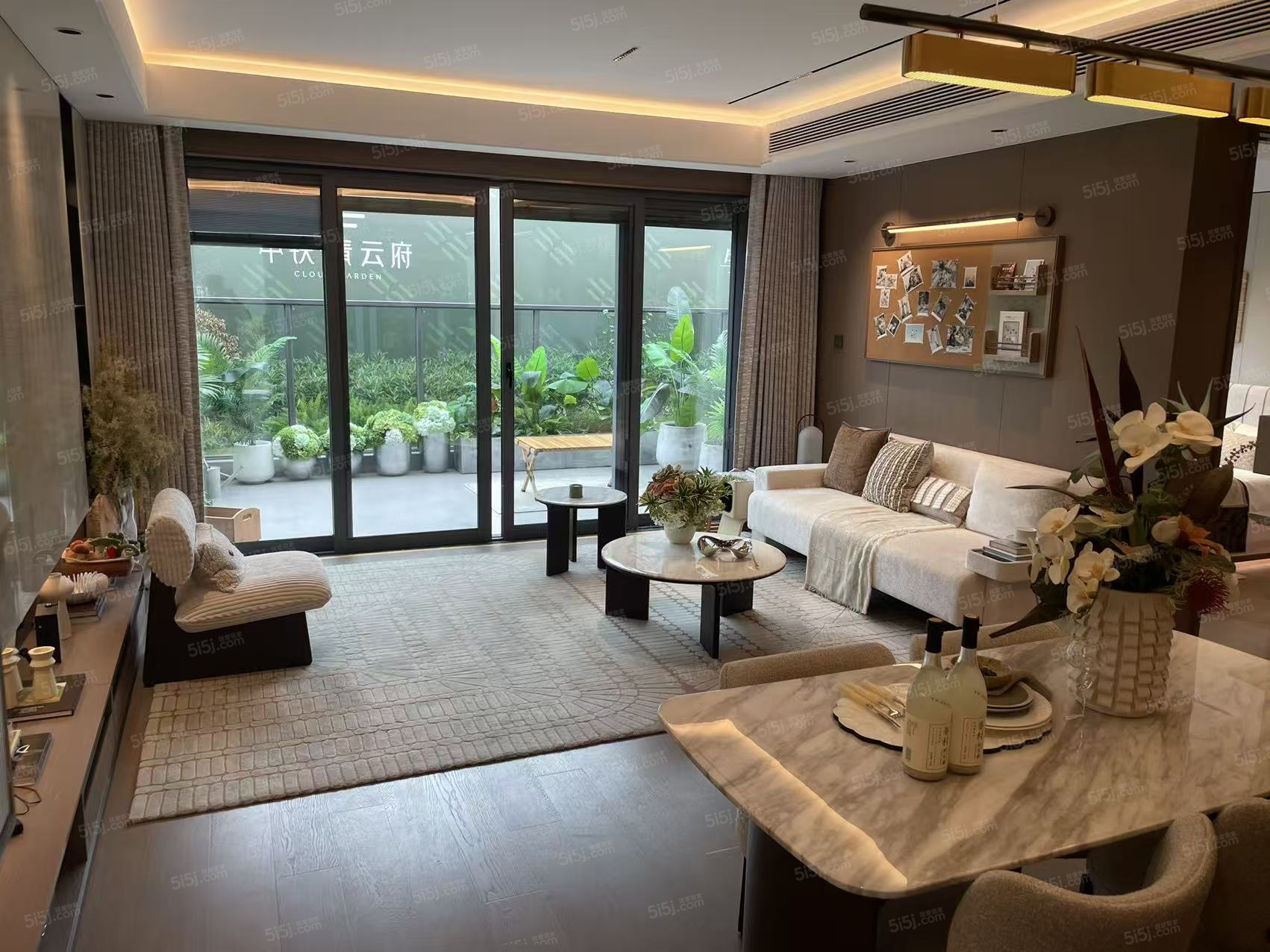 中铁青云府样板间