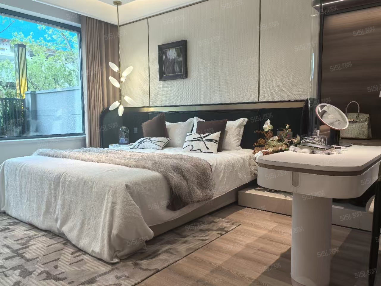 蓝城海潮月华样板间