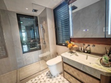 绿城玉百合开发商营业执照相册