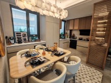 绿城玉百合开发商营业执照相册