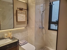 金地上湾玖峯开发商营业执照相册