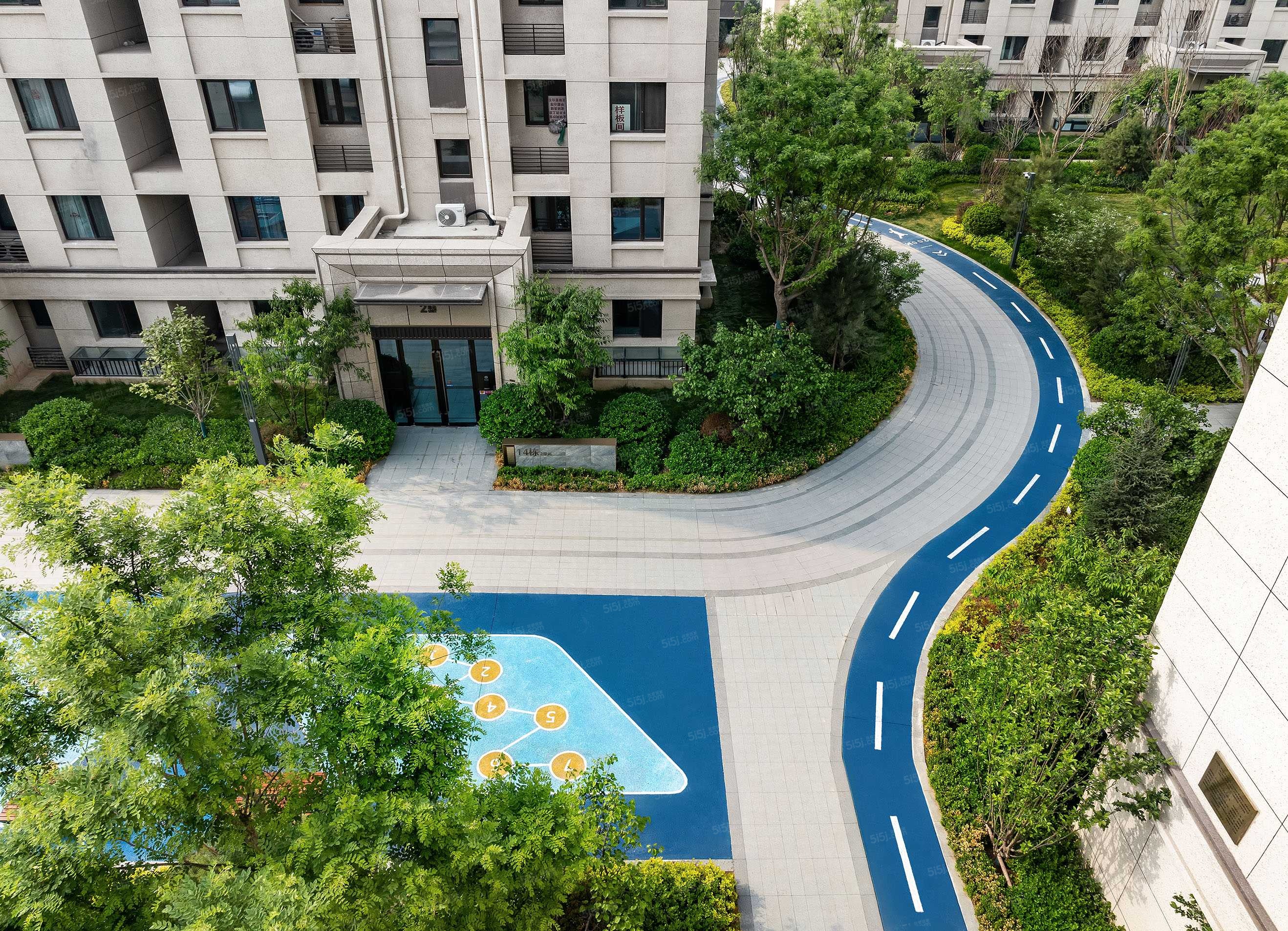 中骏学仕台实景图