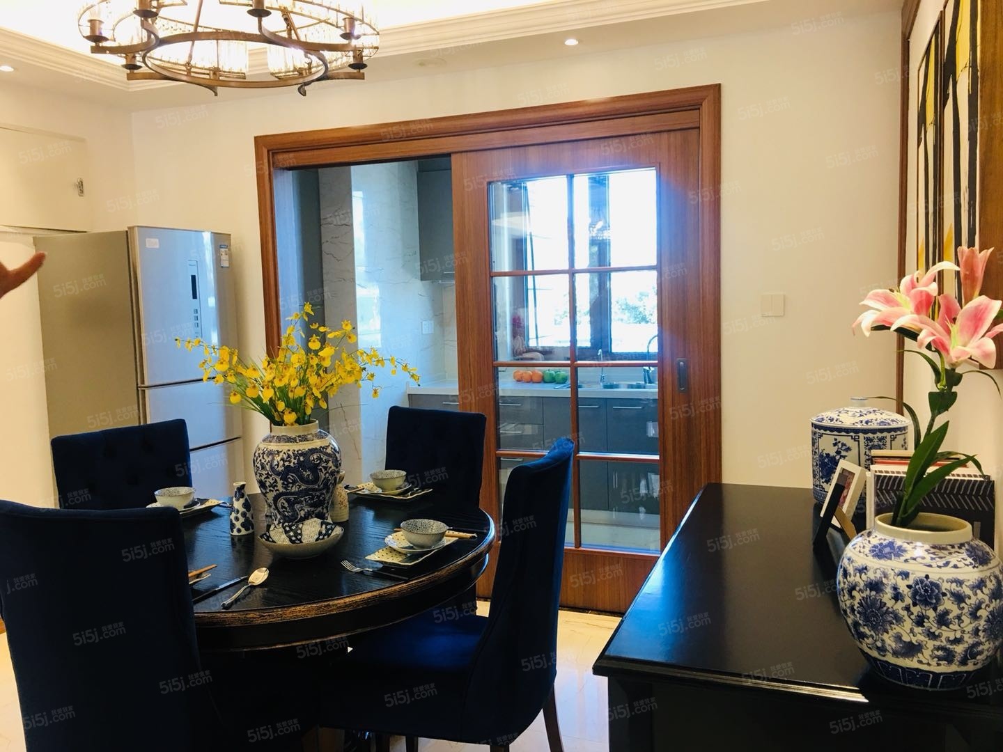 信达听松花园样板间