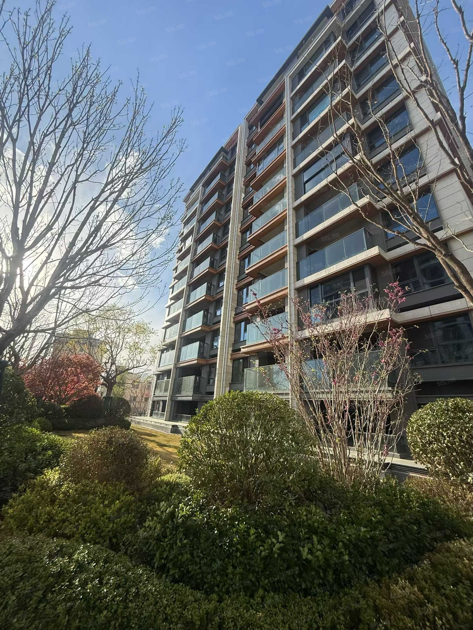 中海学府里实景图