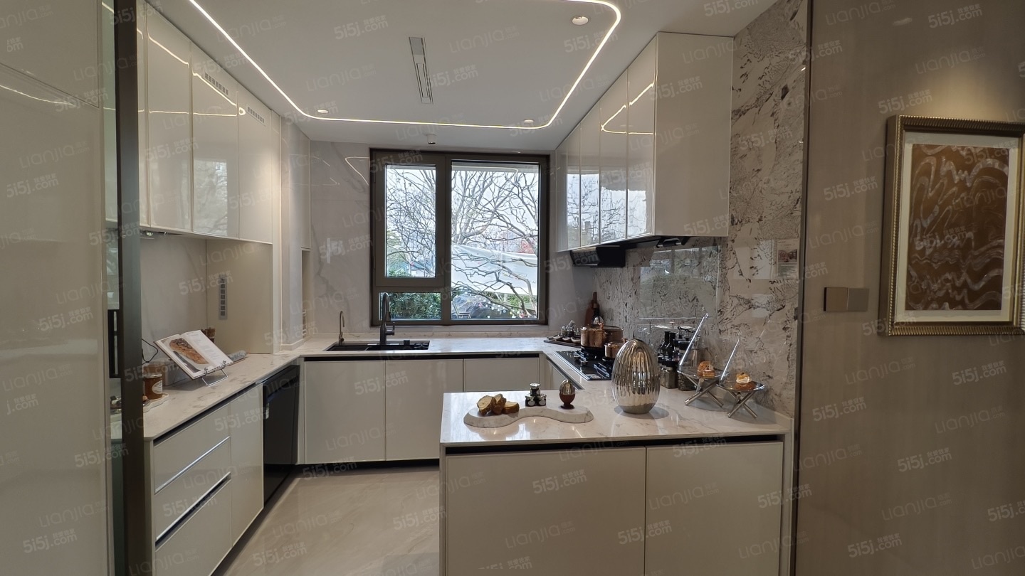 建发云湖玥样板间