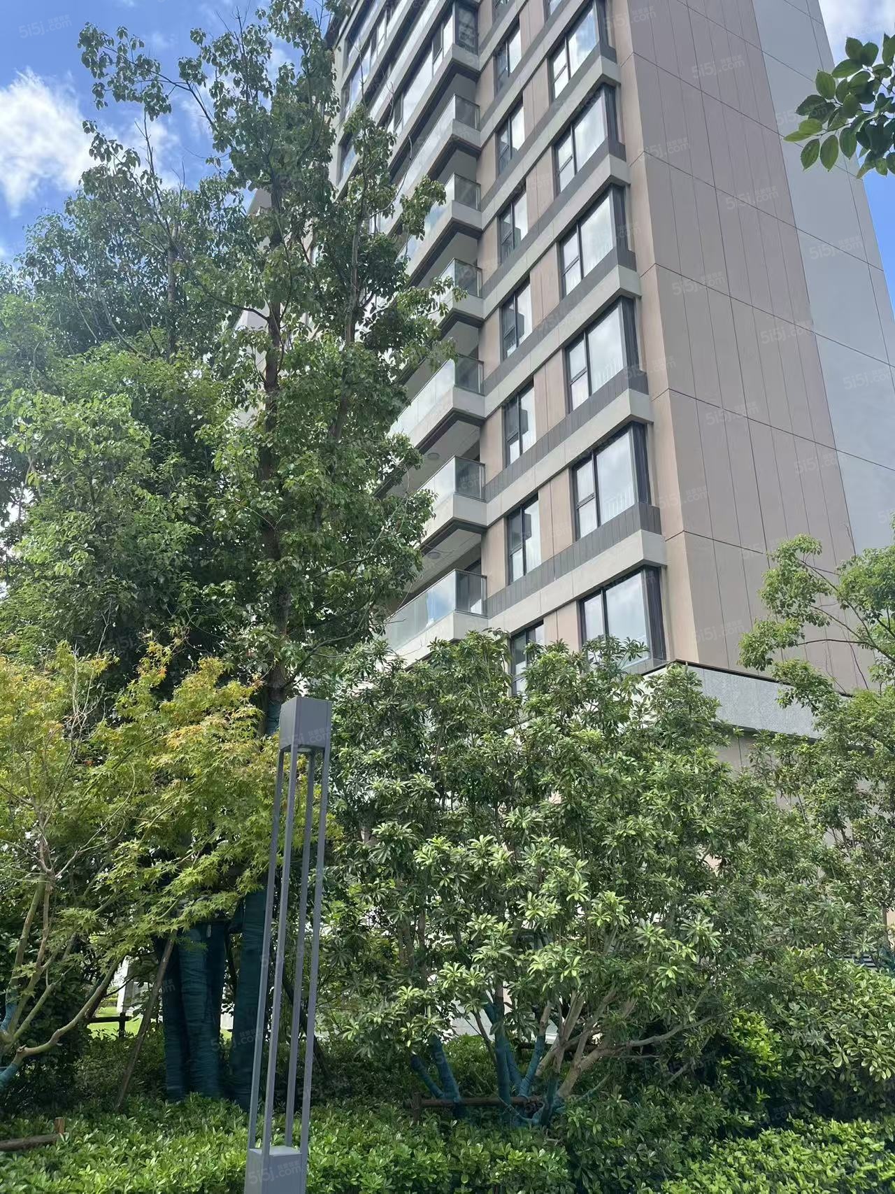 东岸观邸云尚丹霞实景图